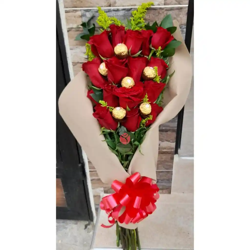 Bouquet De Rosas Y Chocolates