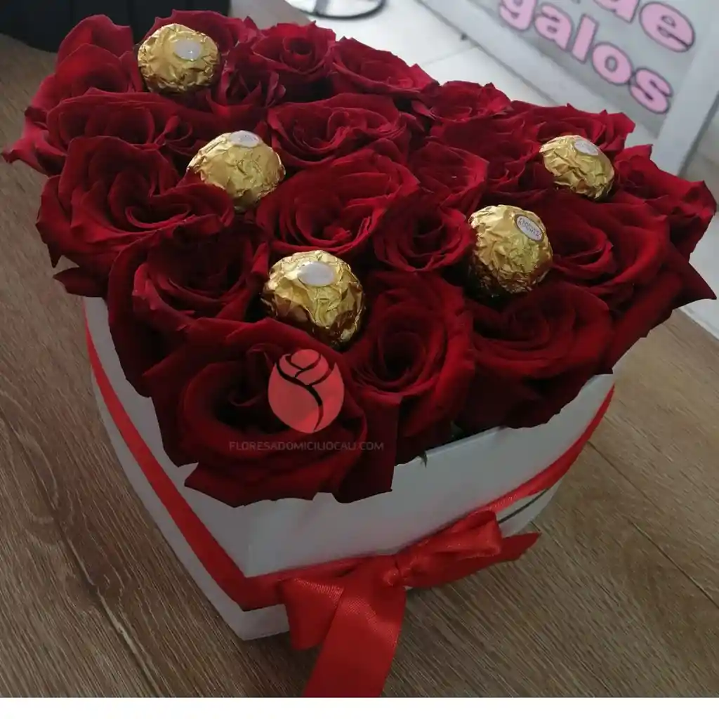 Corazon De Rosas Y Chocolates