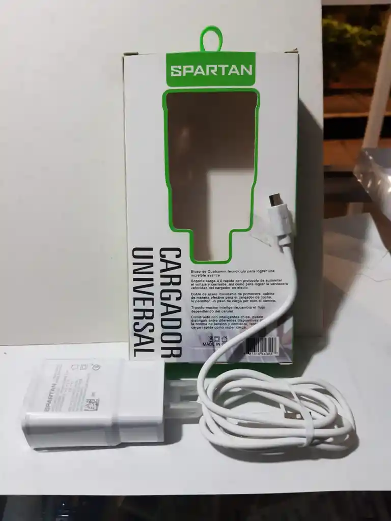 Cargador V8 4 Amperios