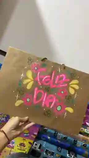 Bolsa De Regalo Kraf Marcada Cartera