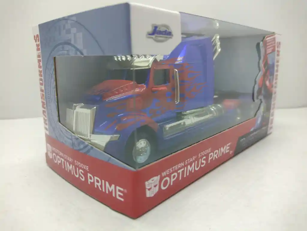 Optimus Prime Western Star 5700xe