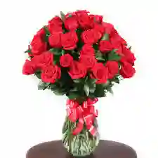 Rosas En Jarrón