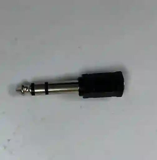 Adaptador Para Audio Plug Estereo De 3.5mm A 6.3 Genérico