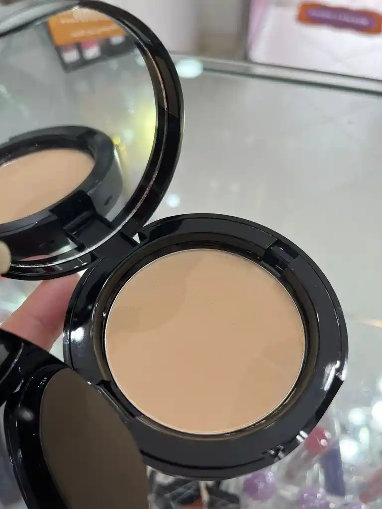 Base En Polvo Tono Golden Beige