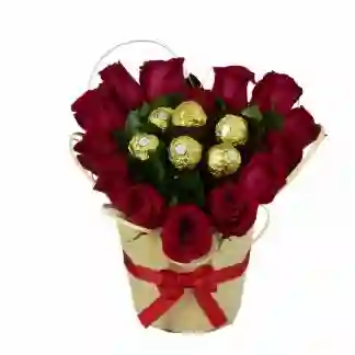 Balde De Rosas Con Chocolates