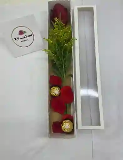 Solitario De Rosa Con Chocolates