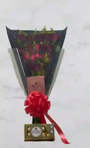 Bouquet De Rosas Con Chocolates