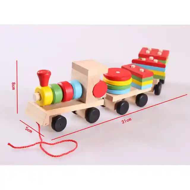 Tren Pequeño De Madera Con Formas Geométricas