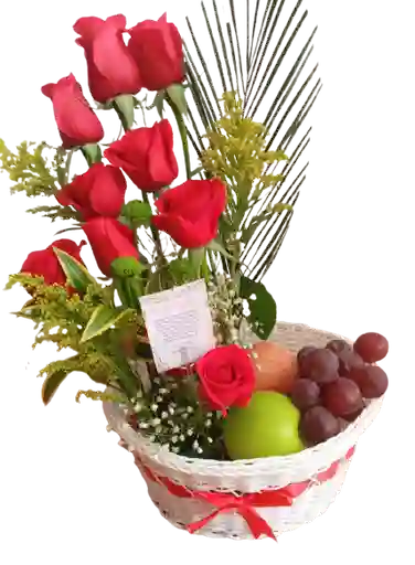 Arreglo Floral Con Rosas Y Frutas