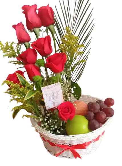 Arreglo Floral Con Rosas Y Frutas