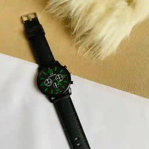 Reloj Negro Con Verde