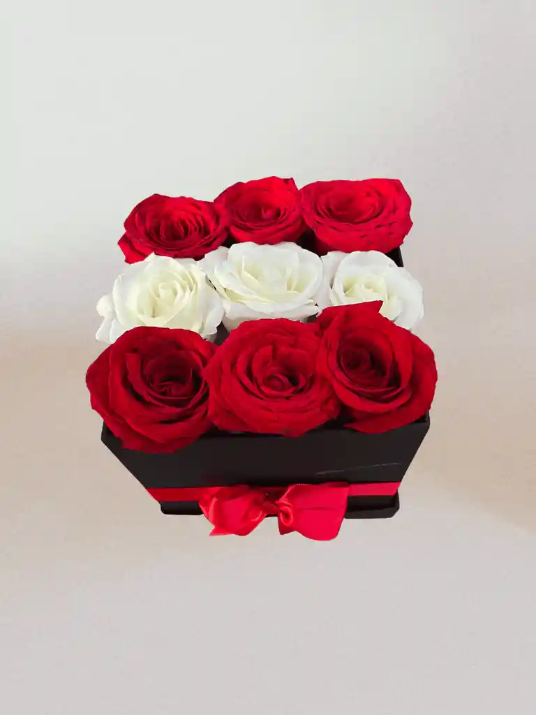 Caja De Arreglo De Flores, Rosas Rojas Y Blancas