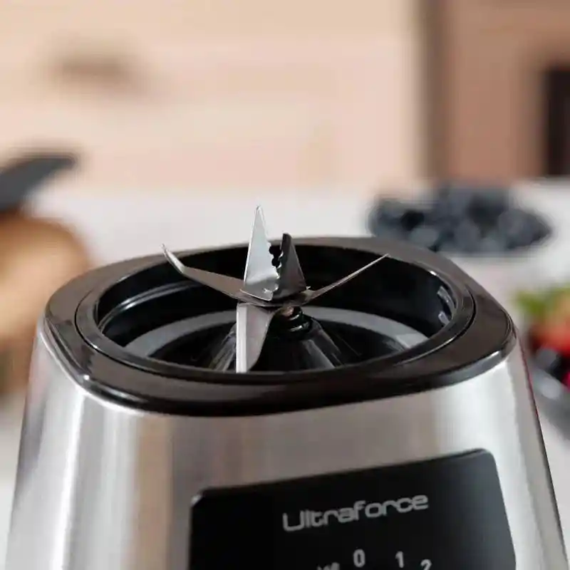 Imusa Licuadora 2v Ultraforce Negra