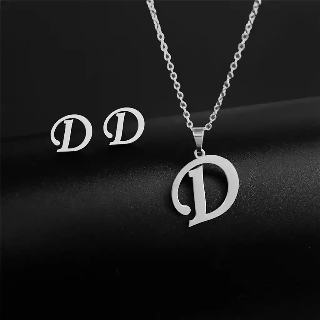 Collar Inicial Letra D Juego Joya + Arete Incial D + Estuche