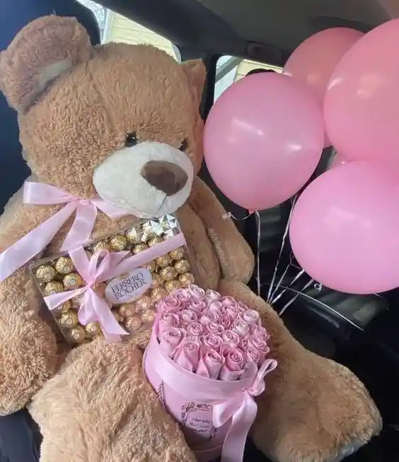 Peluche Gigante 1,20 Cm + Caja De Ferrero Rocher + Ramo Buchon De Rosas Combinada