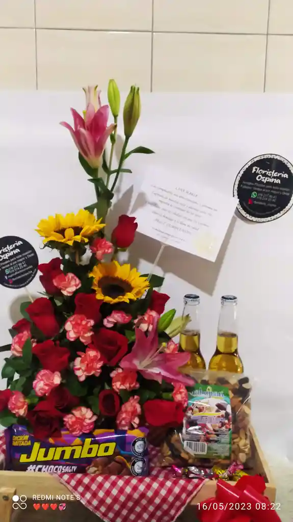 Caja Premium “brindis Y Flores”