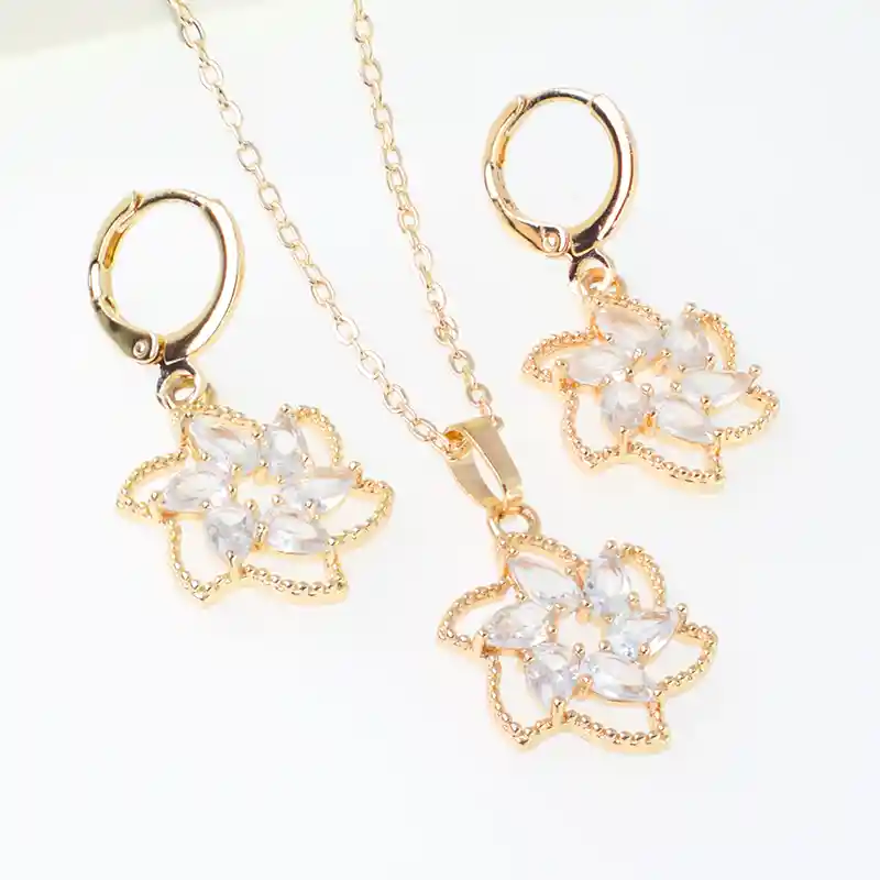 Conjunto Floral Con Cristales Baño Oro 18k