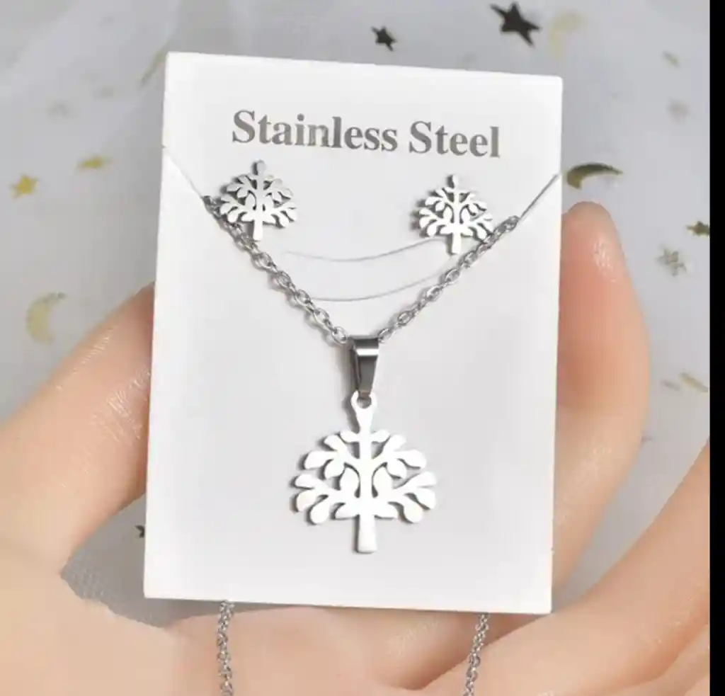 Juego De Cadenas Y Collar En Acero Diseño Del Arbol De La Vida Labrado Plateado