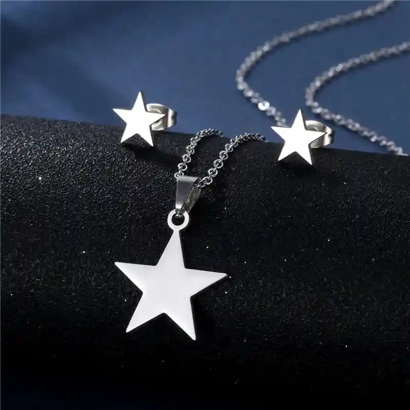 Juego De Collar Y Aretes En Acero Diseño Estrella.