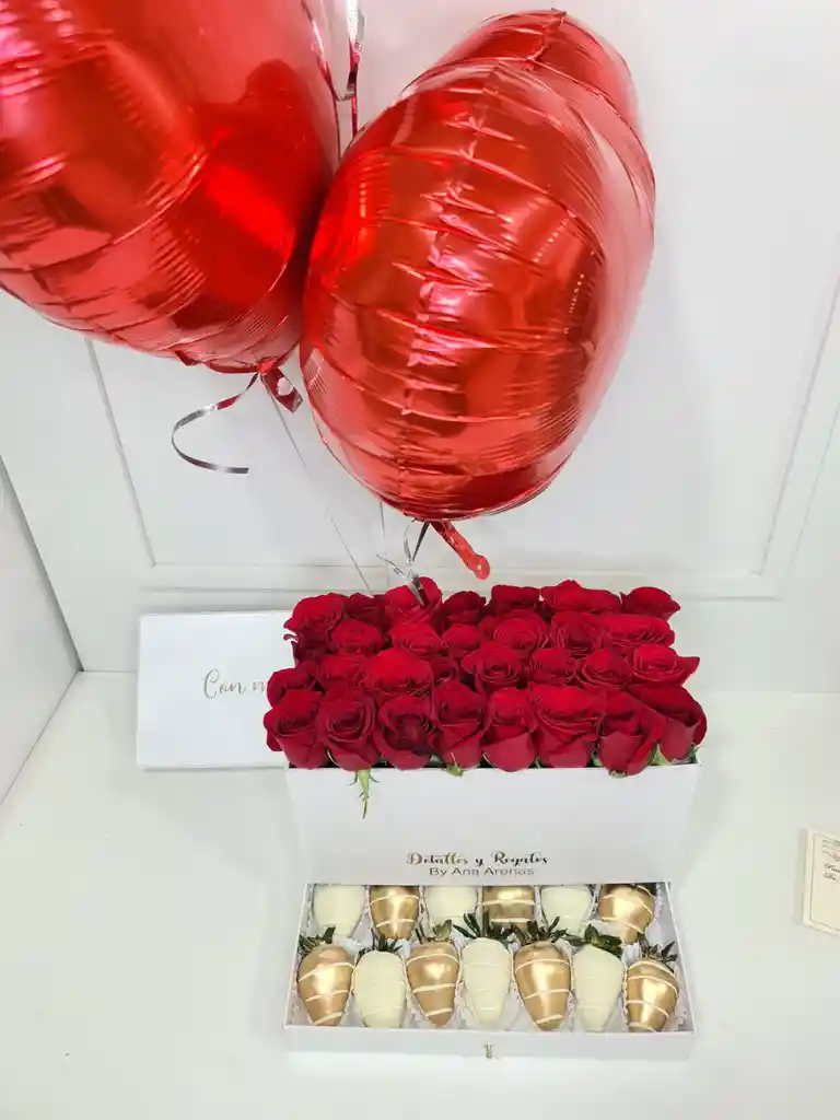Caja De Lujo Gaveta Rosas 28 A 32, 12 Fresas Con Chocolate(programar)