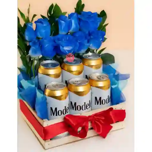 Arreglo Rosas Azules Y Cerveza Lata