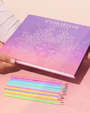 Kit Libro De Colorear Cosmos Enciende Tu Alma + Colores Prismacolor X24