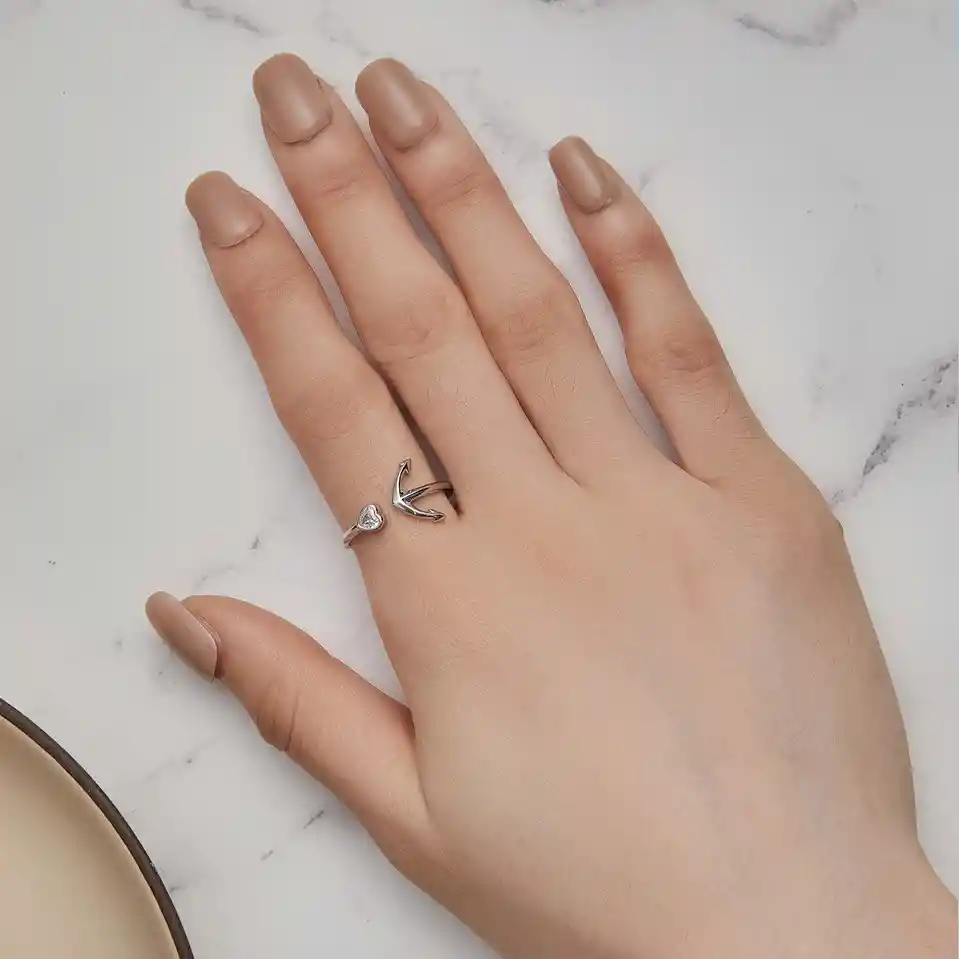 Anillo Ajustable Para Mujer Ancla Amor Fabricado En Plata