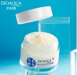 Crema Hidratante Y Aclaradora Bioaqua Ref 23