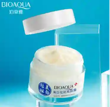 Crema Hidratante Y Aclaradora Bioaqua Ref 23