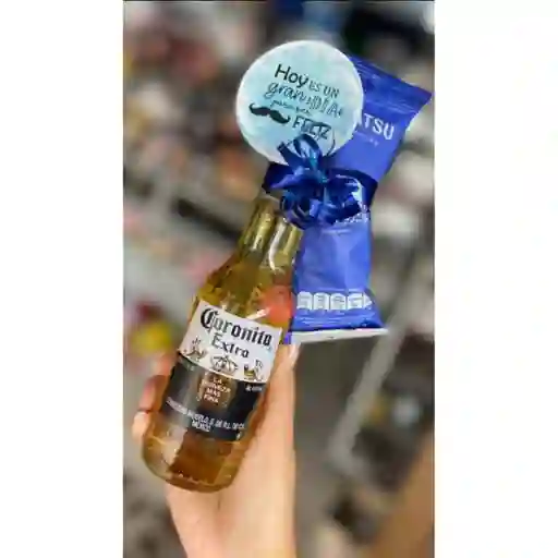 Detalle Mani Y Coronita Azul