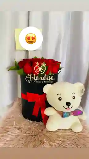 Caja Redonda En Rosas Rojas, Peluche Segun Disponible