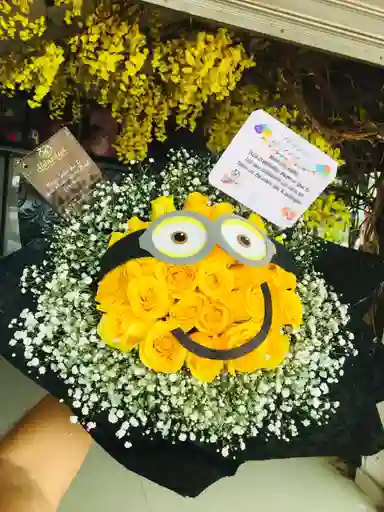 Bouquet En Rosas Amarillas Con Imagen Minions