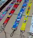 Porta Carnet Plastico Con Cuerda Decorativa
