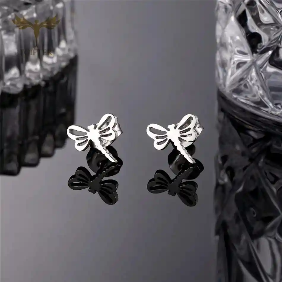 Aretes En Acero Diseño Libélula Labrada Plateada