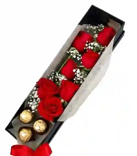 Flores De Rosa En Caja Con Chocolates