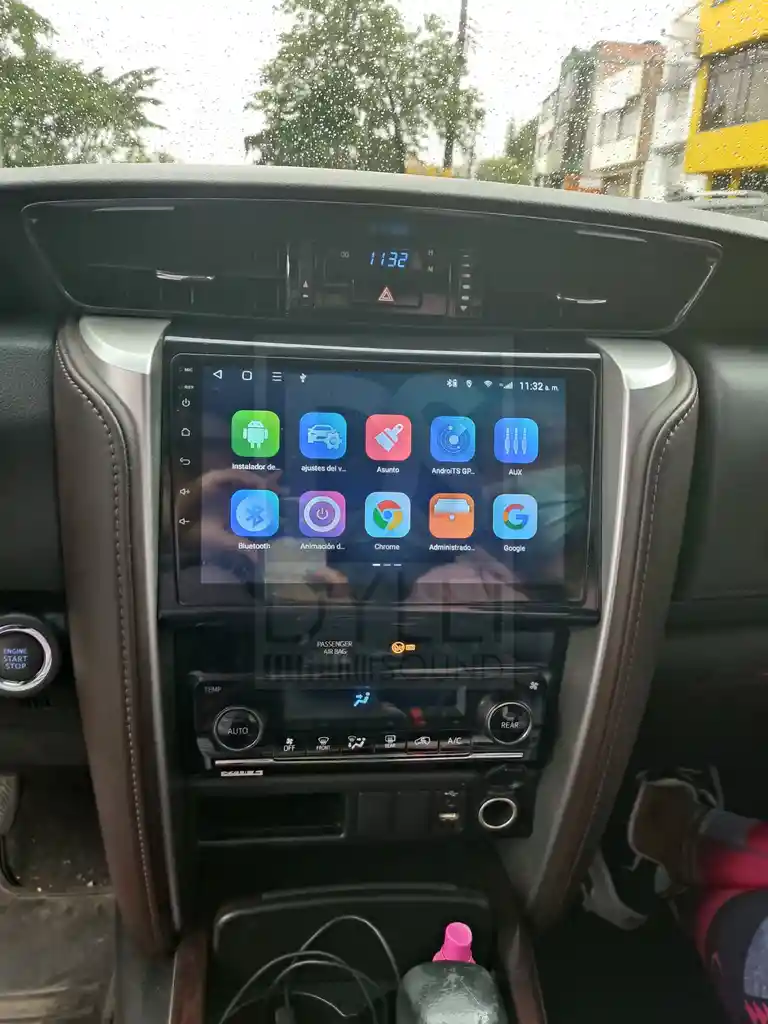 Radio Tipo Original Toyota Fortuner 2017+ Carplay 2gb Ram + 32gb Rom