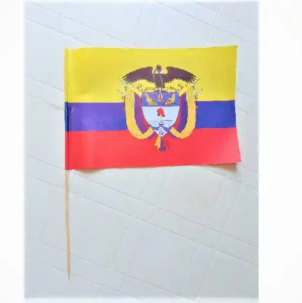 Banderita Bandera De Colombia En Papel