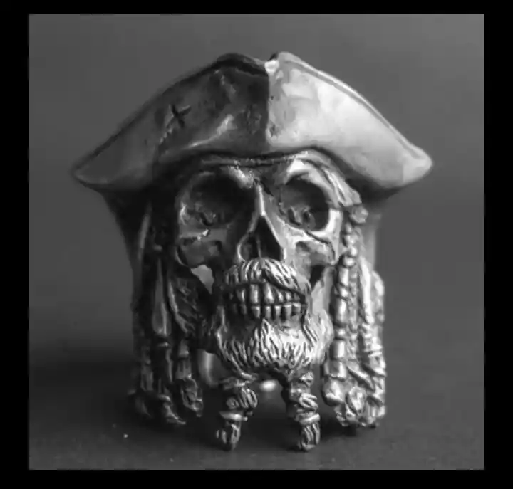 Talla 11 Anillo Calavera Pirata Ilusion Of Time