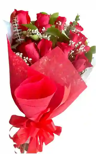 Flores De Rosas Rojas En Bouquet