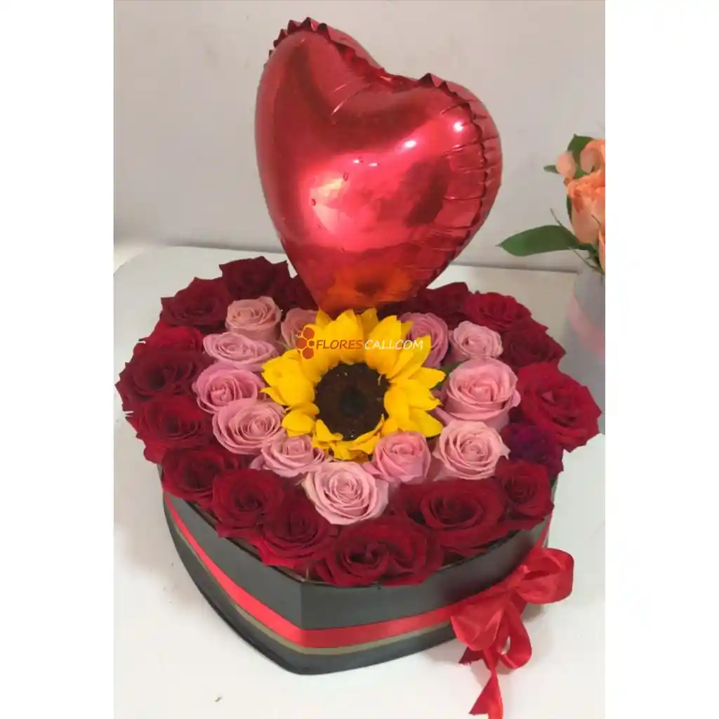 Corazon De Girasol Y Rosas Con Globo