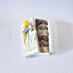Caja De Fresas Premium Con Chocolate X 12 Unidades + Rosa Amarilla