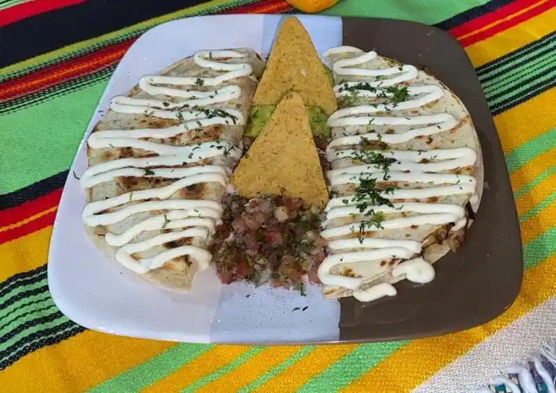 Quesadilla Mixta