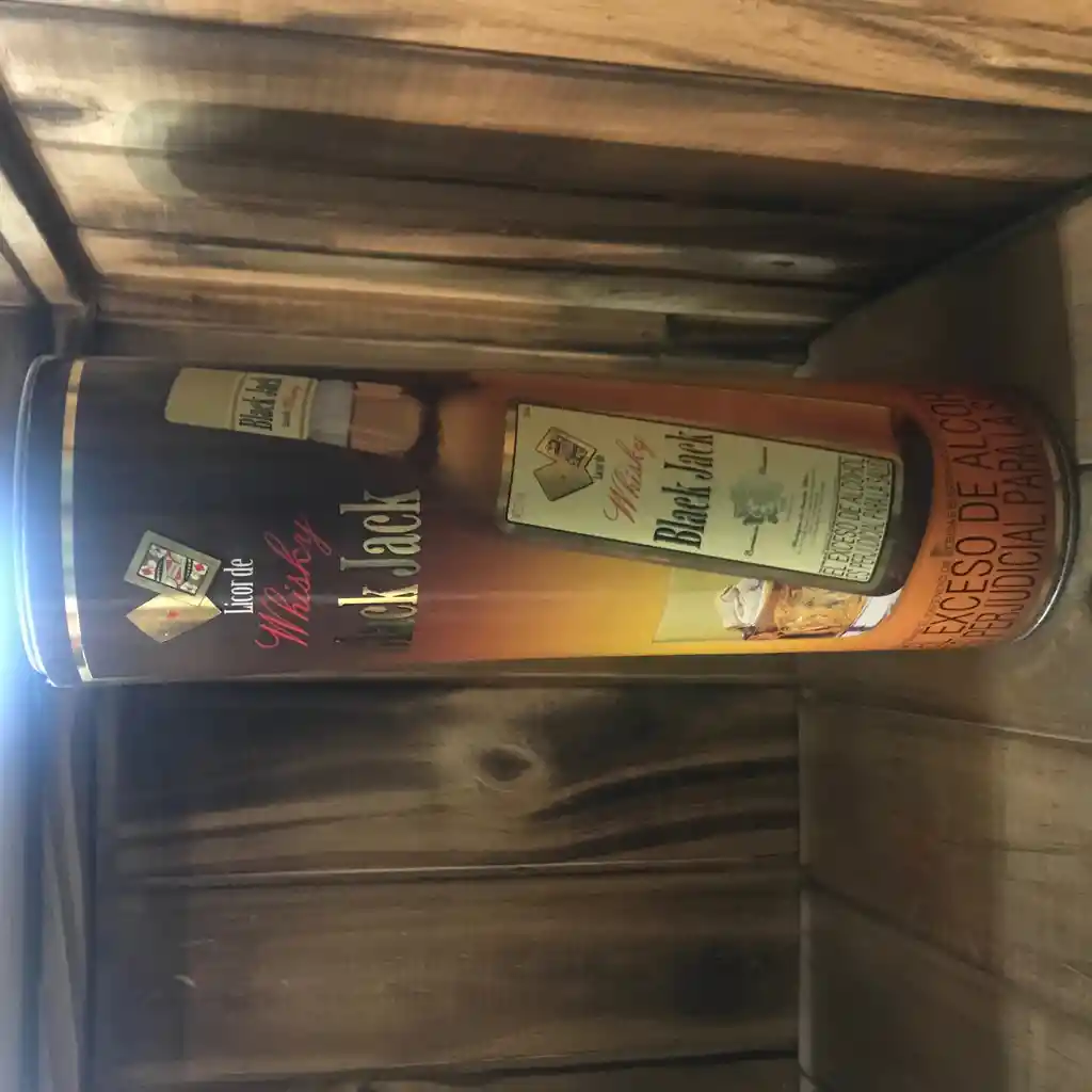 Licor De Whisky Black Jack
