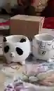 Cajita Verde Con Hermos Mugs Oso O Matera De Corazon O De Animalito