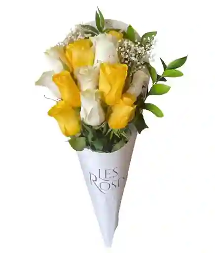 Rosas Blancas Y Amarillas En Cono 12 Unidades