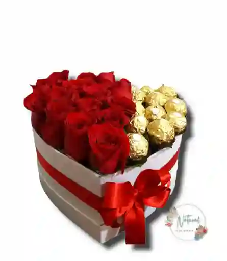 Caja Corazón Blanca 12 Chocolates 12 Rosas Rojas