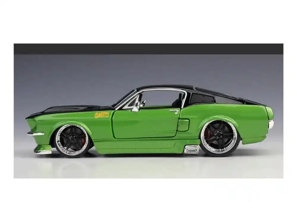 Carro A Escala 1/24 Ford Mustang 1967 Para Armar Colección