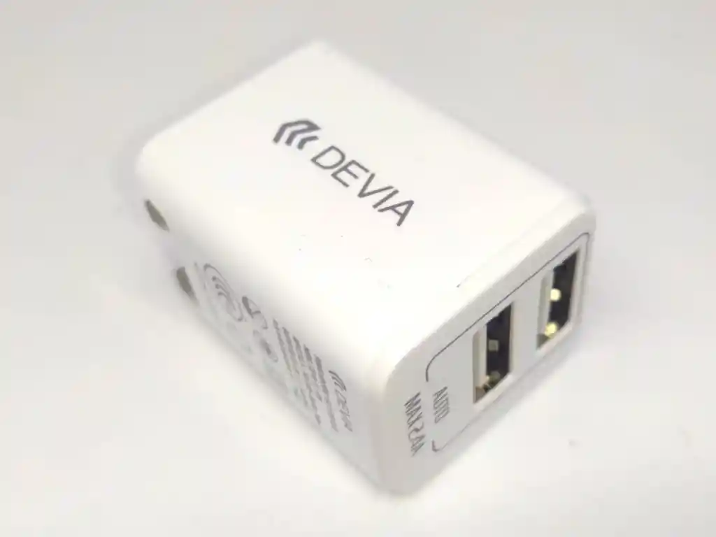 Cargador Rápido De Pared Universal 2 Puerto Usb Devia Blanco