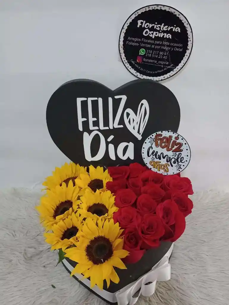 Caja En Corazón Rosas Y Girasoles