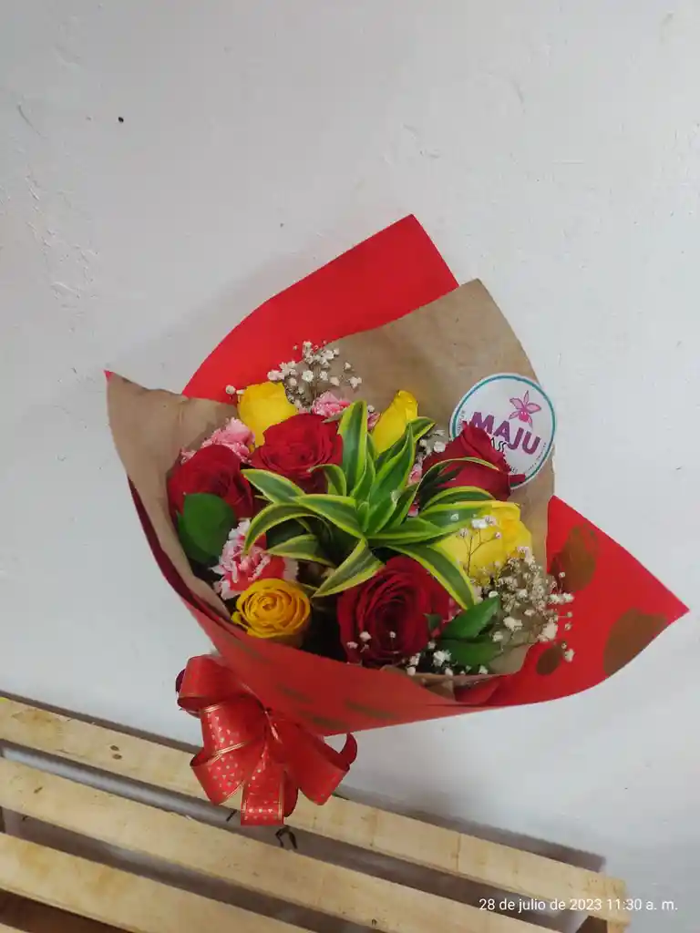 Bouquet De Rosas